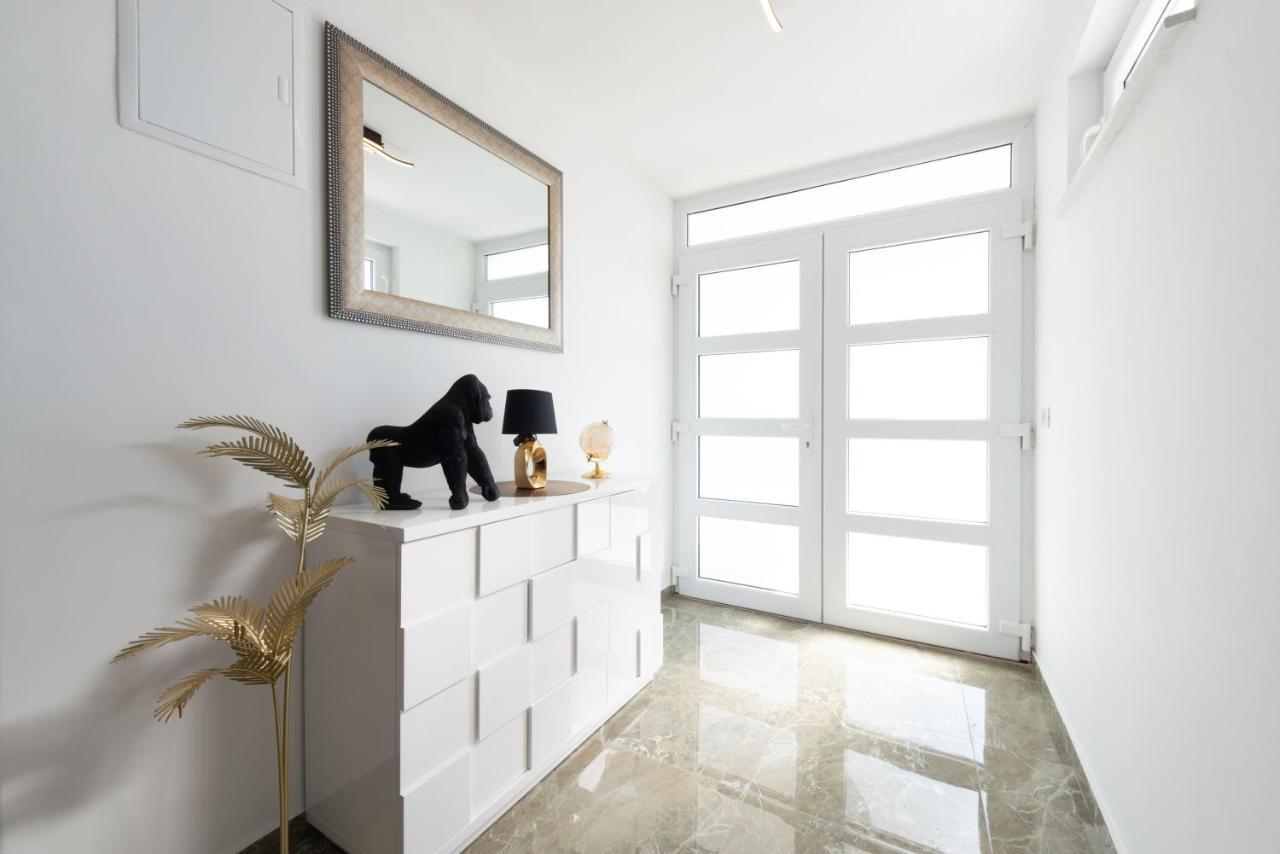 Golden Seaview Holiday Home 米利尼 外观 照片
